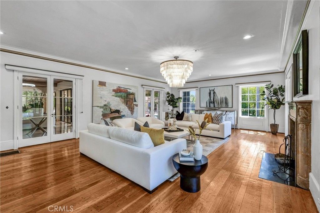 Chandelier, Fireplace, Interior, Living room, Recessed Lighting, Wood Texture Flooring