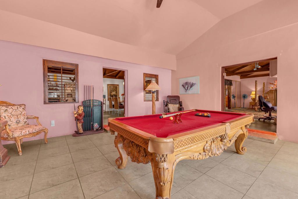 Billiard Table, Game Room, Interior