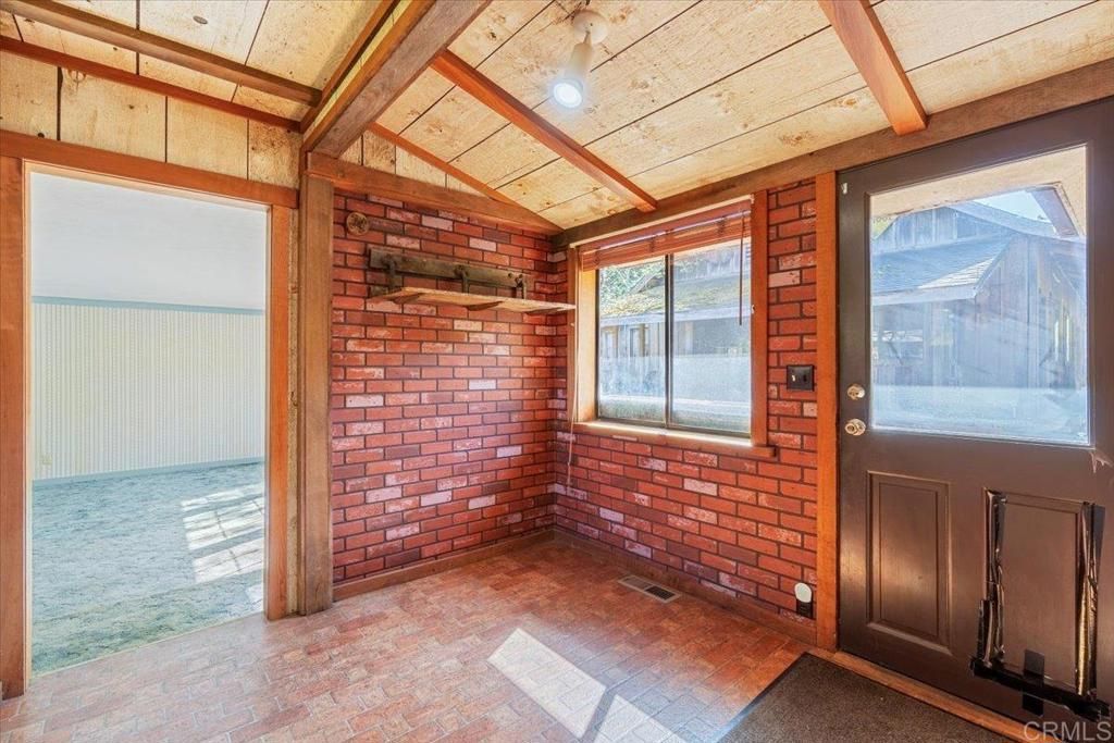 Empty room, Interior, Stone Walls, Wooden Walls
