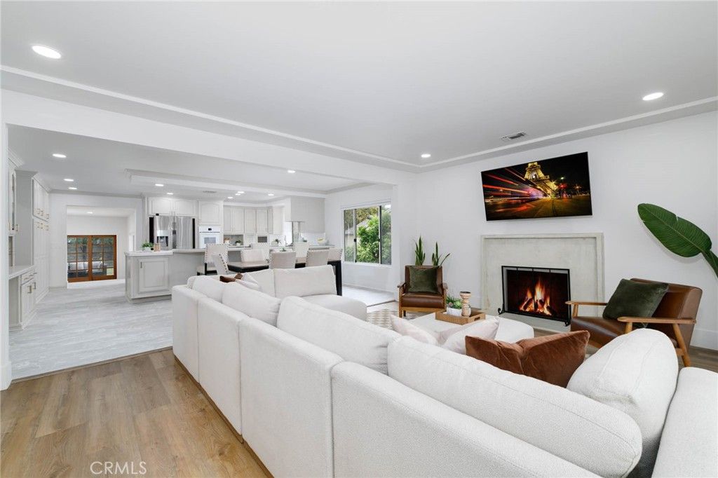 Fireplace, Interior, Kitchen, Living room, Recessed Lighting, Wood Texture Flooring
