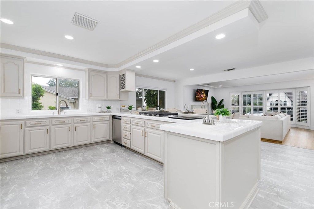 Interior, Kitchen, Living room, Recessed Lighting, Wood Texture Flooring