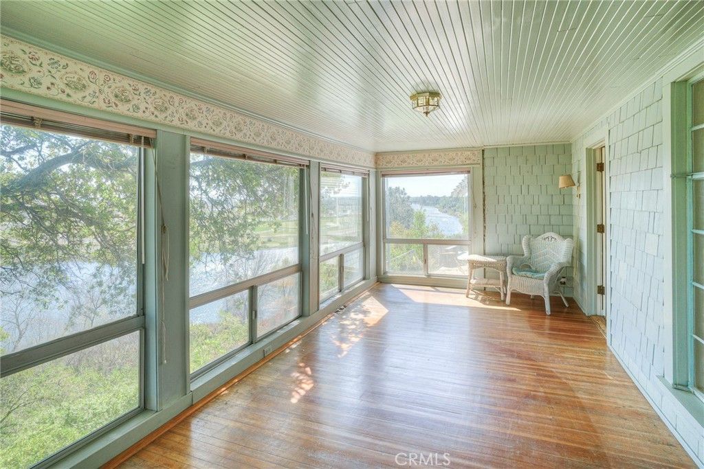 Interior, Sun Room, Wood Texture Flooring
