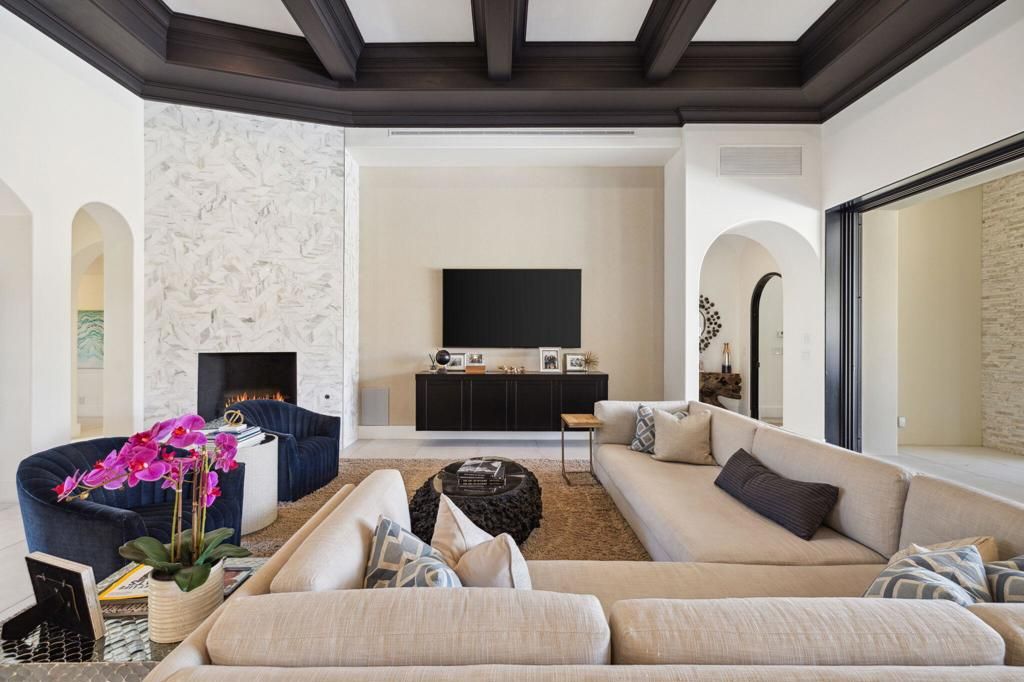 Fireplace, Interior, Living room