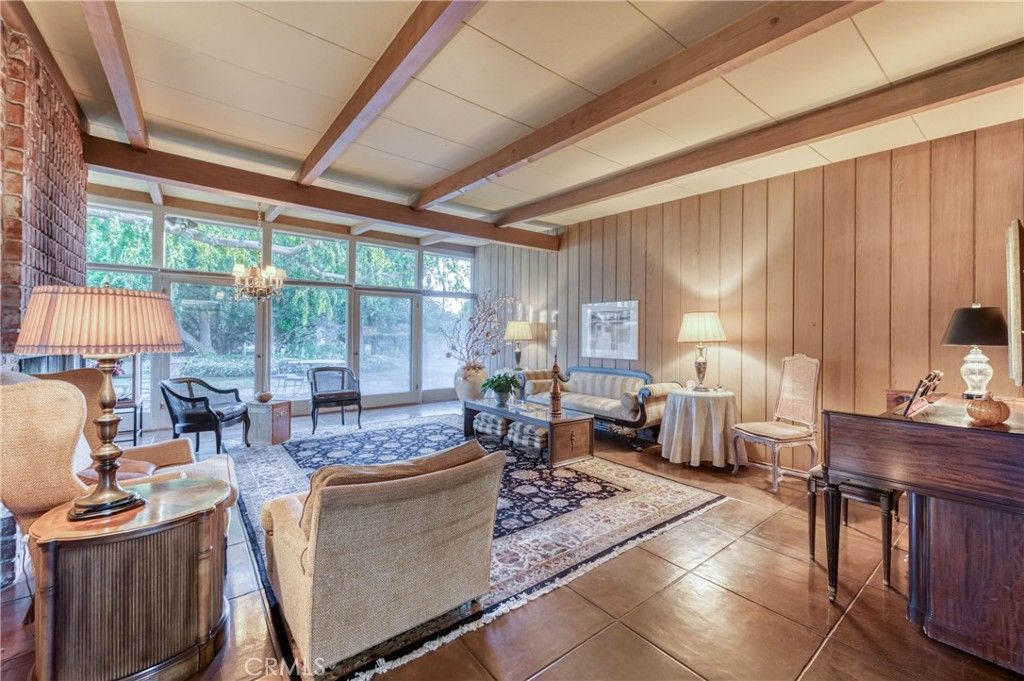 Chandelier, Interior, Living room, Sun Room, Wooden Beams