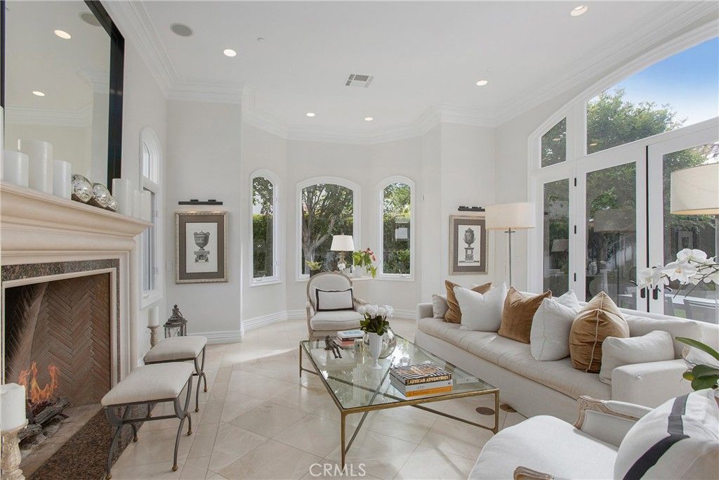 Fireplace, Interior, Living room, Recessed Lighting