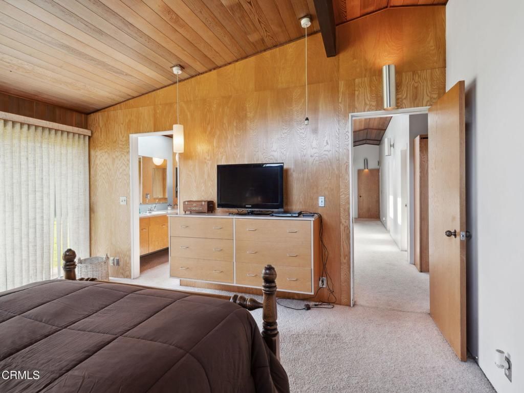 Interior, Pendant Lights, Wooden Ceilings, Wooden Walls