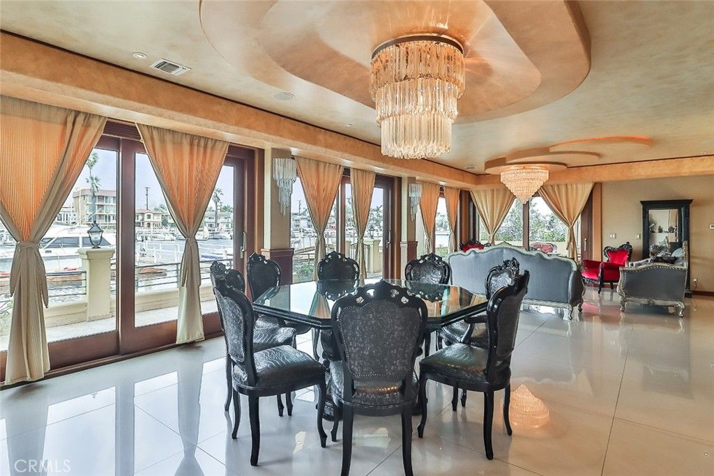 Chandelier, Dining room, Interior, Living room, Recessed Lighting