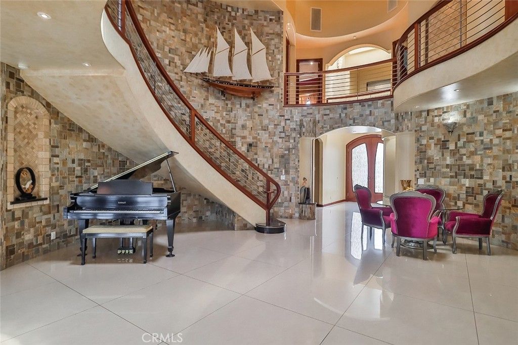Interior, Piano, Recessed Lighting, Stone Walls