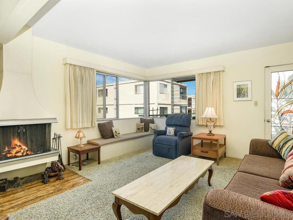 Fireplace, Interior, Living room