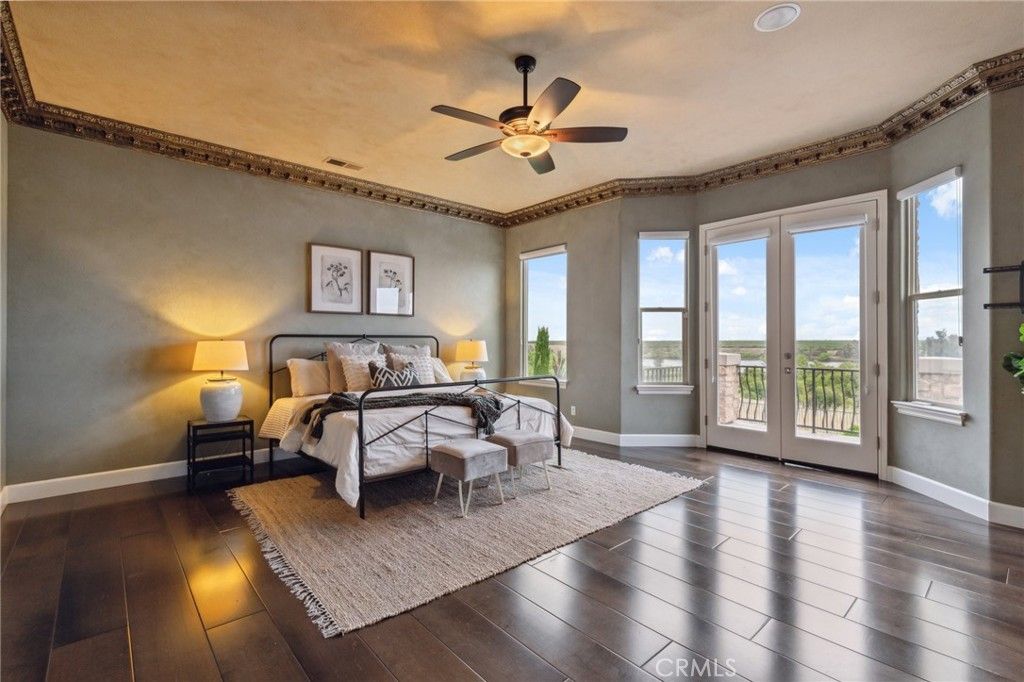 Bedroom, Interior, Water, Wood Texture Flooring