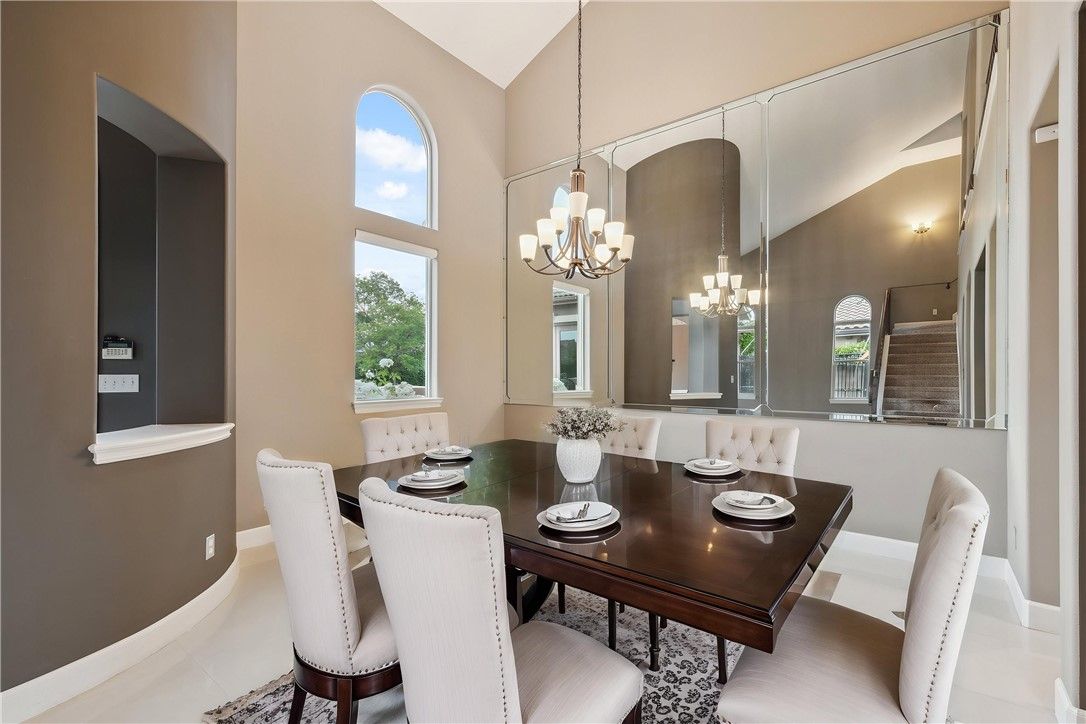 Chandelier, Dining room, Interior