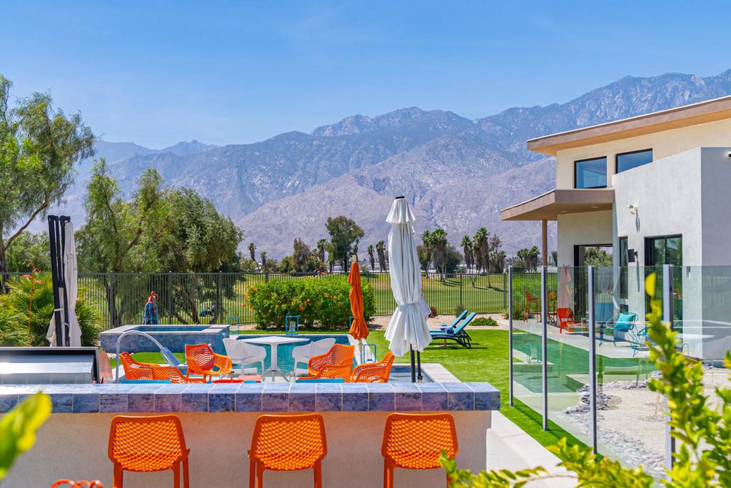 Exterior, Pool, Other