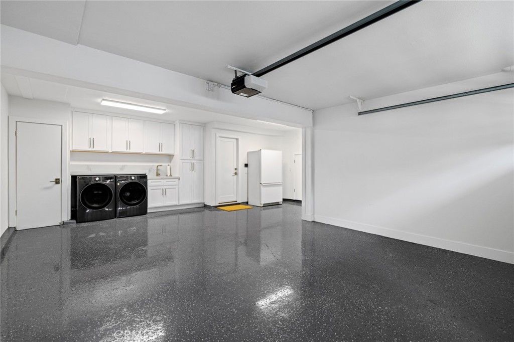 Garage, Interior, Washer