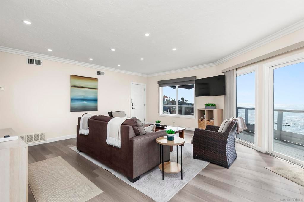 Interior, Living room, Recessed Lighting, Water, Wood Texture Flooring