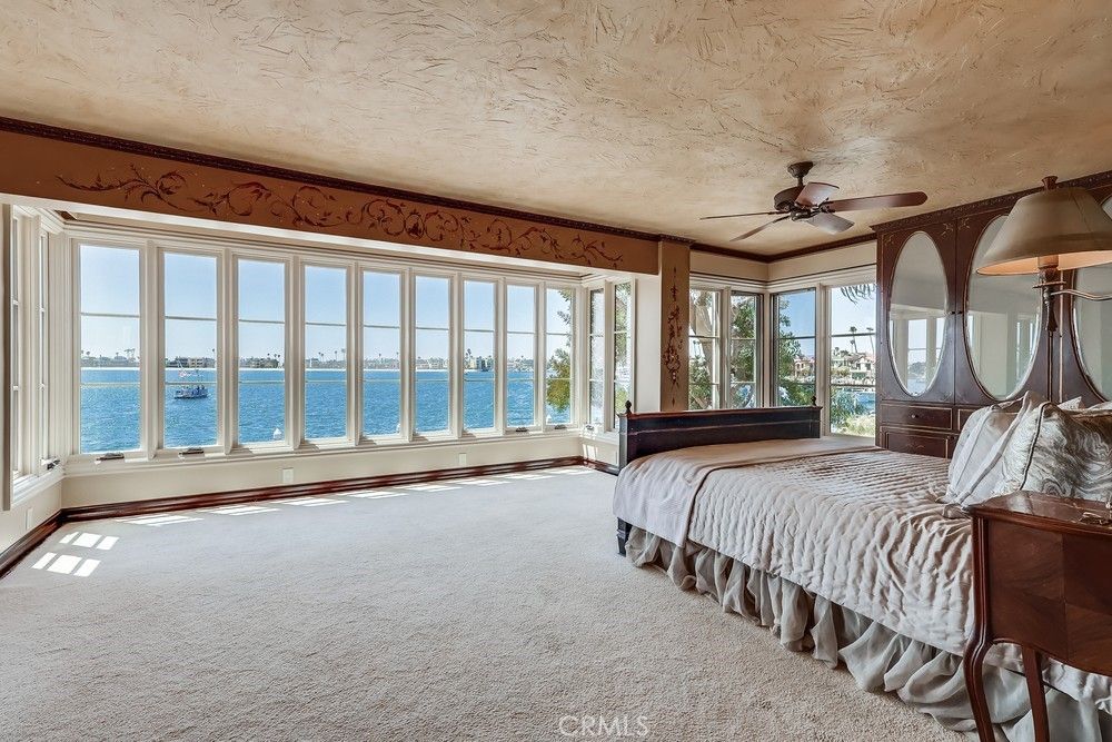 Bedroom, Interior, Water