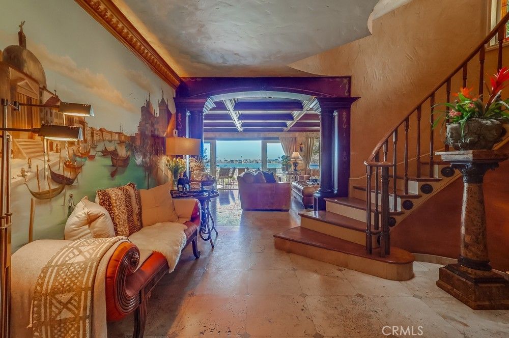 Interior, Living room, Water