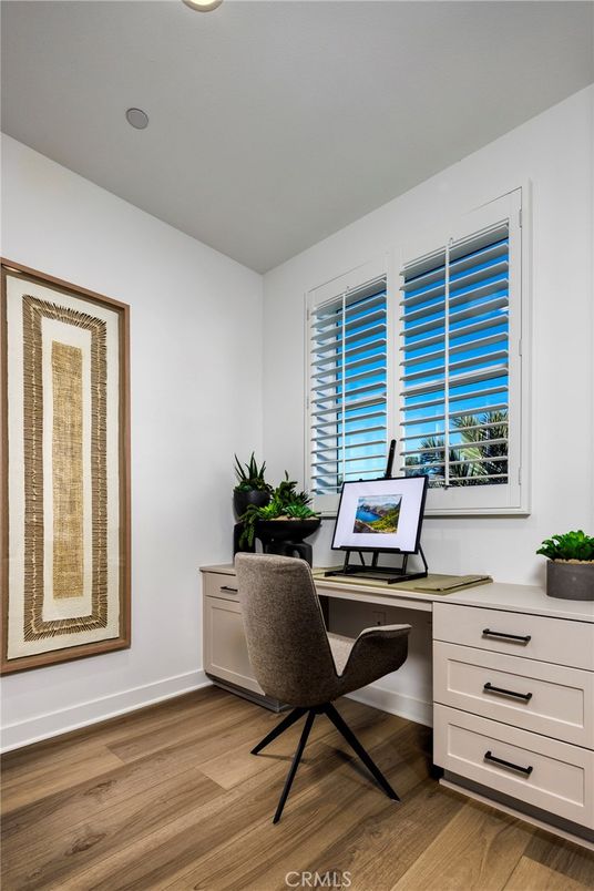 Home Office, Interior, Recessed Lighting, Wood Texture Flooring