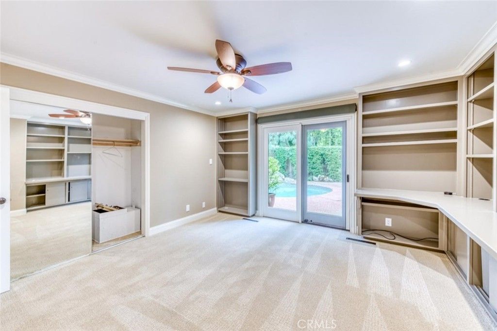 Empty room, Interior, Recessed Lighting, Walk-in Closets