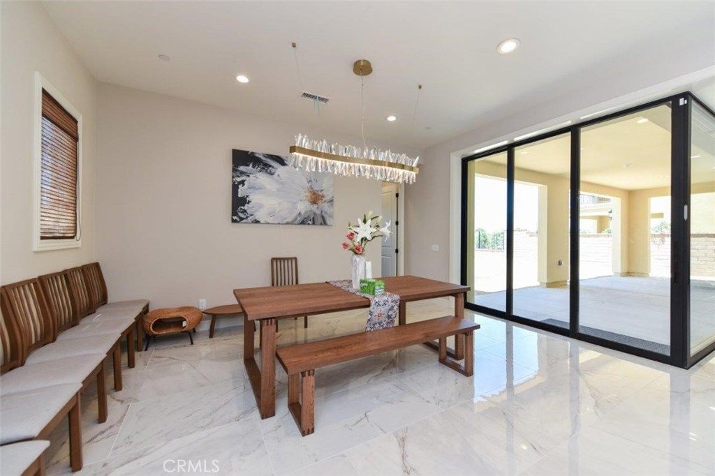 Chandelier, Dining room, Interior, Marble, Recessed Lighting