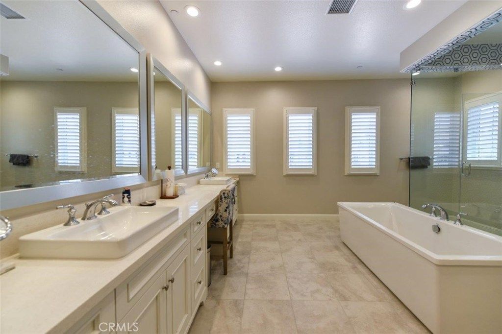 Bathroom, Dual Sink Vanities, Free Standing Baths, Interior, Recessed Lighting
