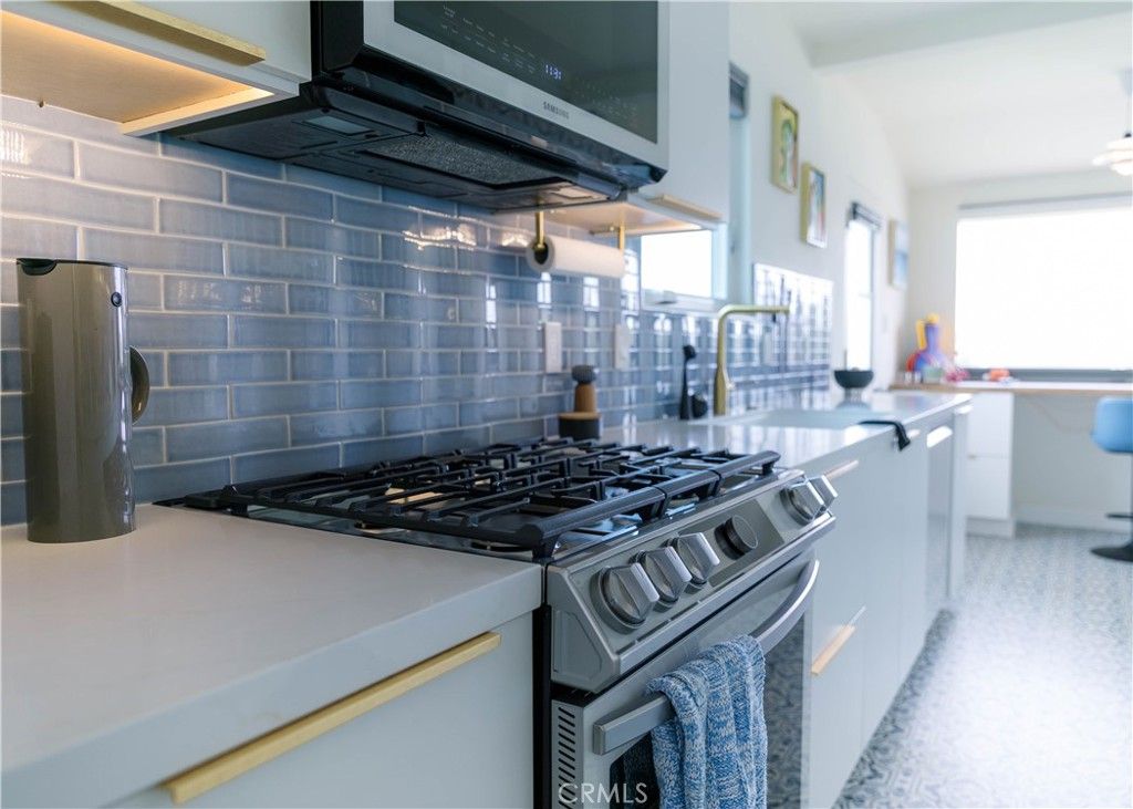 Interior, Kitchen, Stainless Steel Appliances