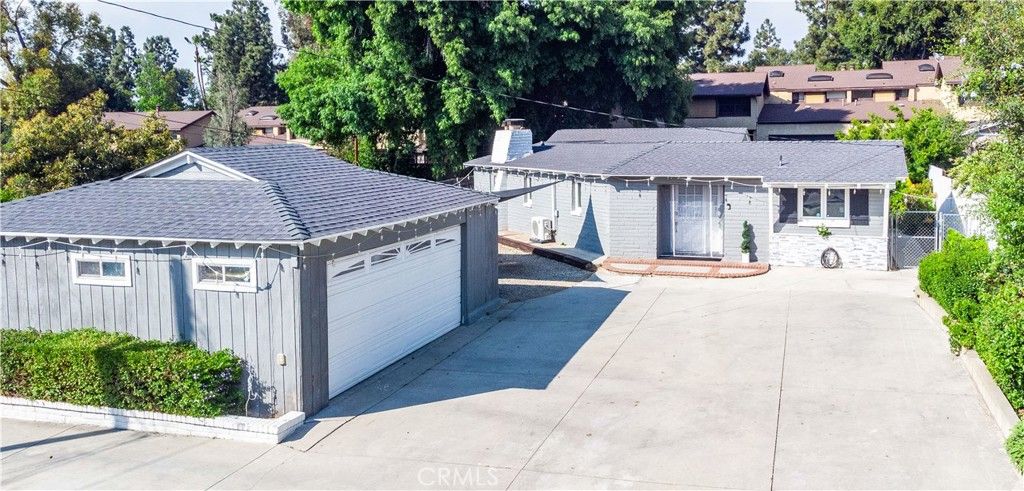 Attached, Detached Garage, Exterior, Facade, None