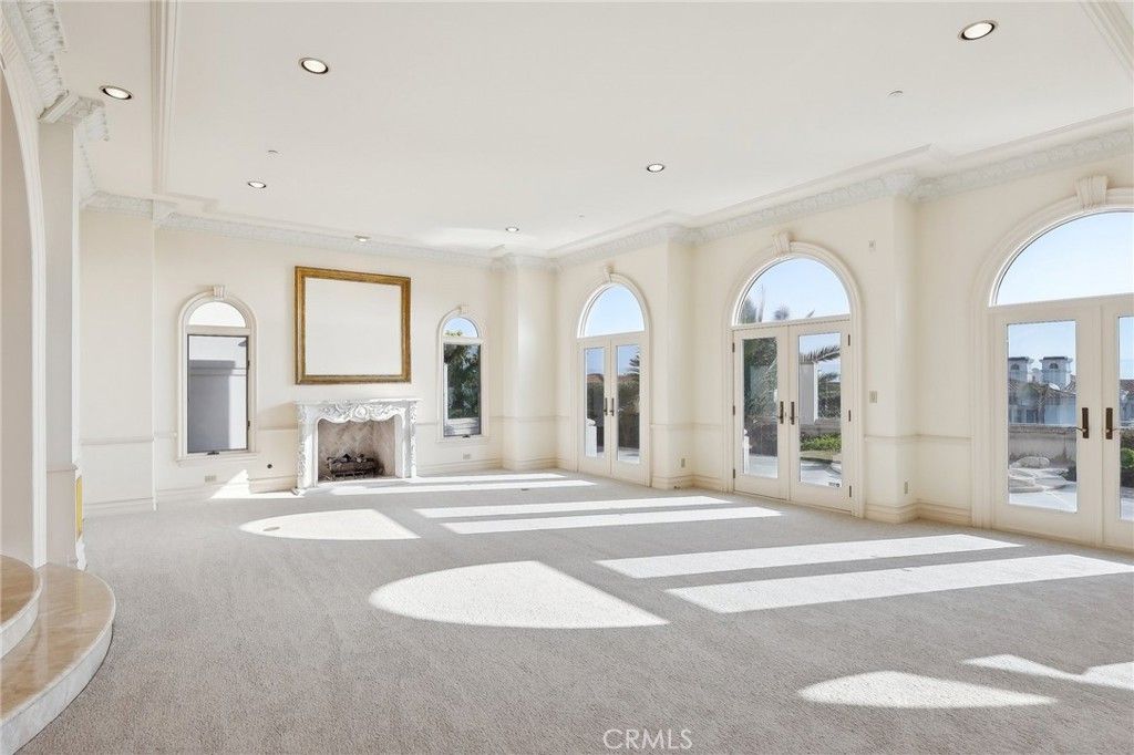 Empty room, Fireplace, Interior, Recessed Lighting