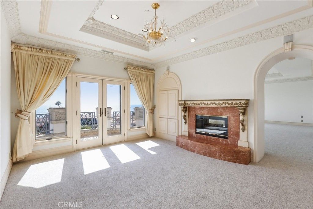 Chandelier, Empty room, Fireplace, Interior, Recessed Lighting