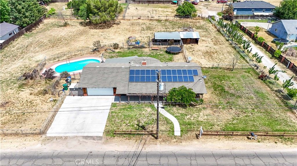 Exterior, Drone