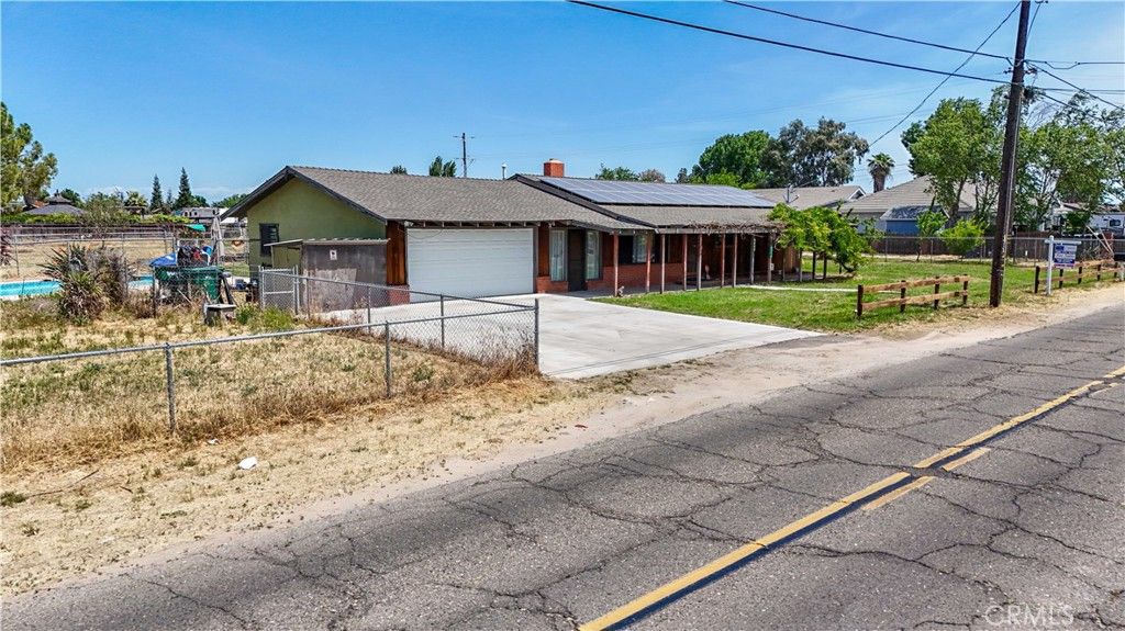 Attached, Exterior, Facade, Solar Panels, Ranch