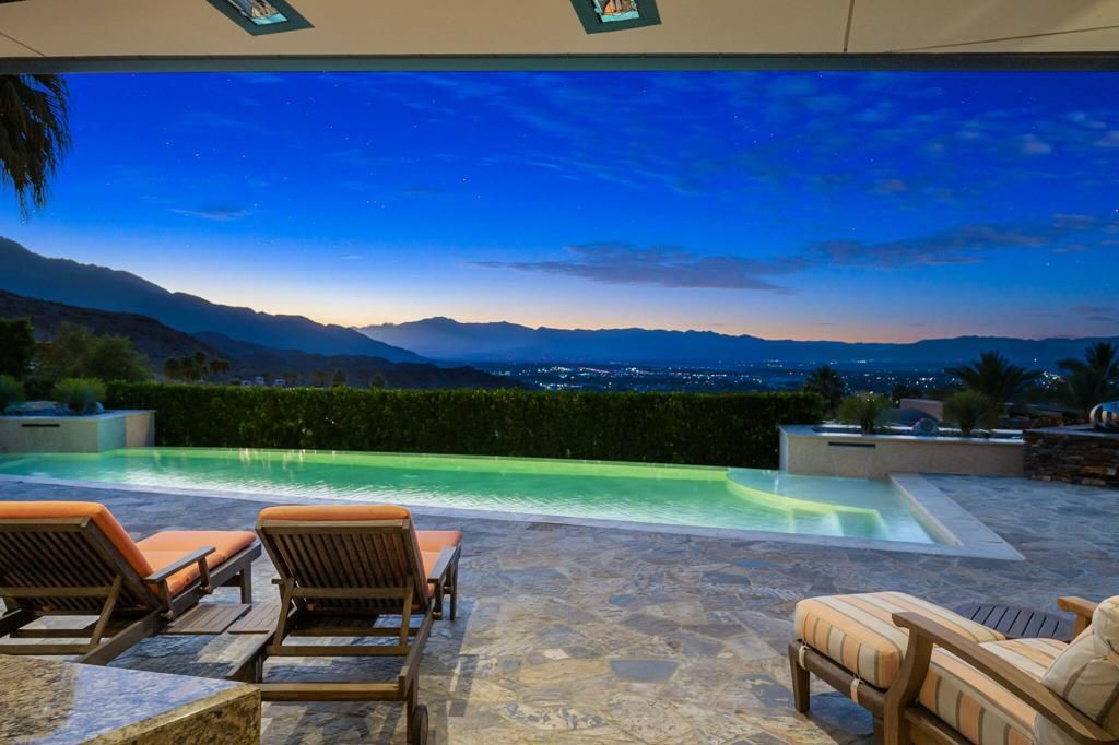 Exterior, Pool, Other