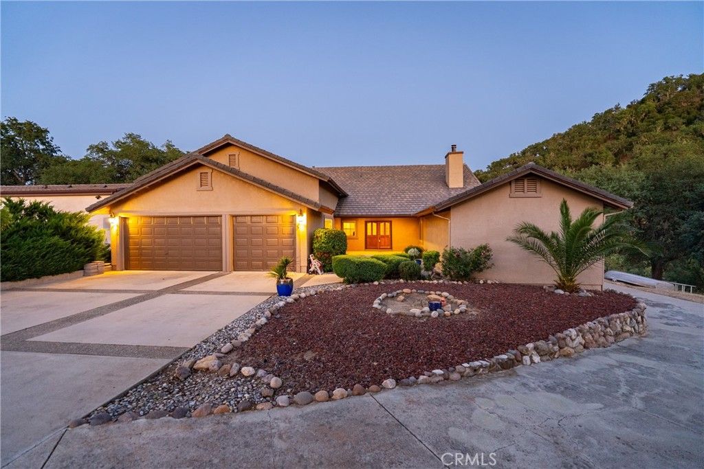 Attached, Backyard, Exterior, Facade, Ranch