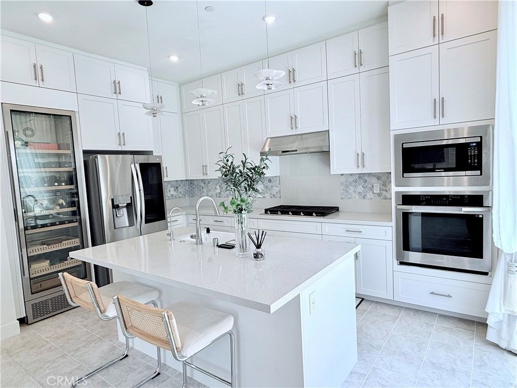 Interior, Kitchen, Pendant Lights, Recessed Lighting, Stainless Steel Appliances