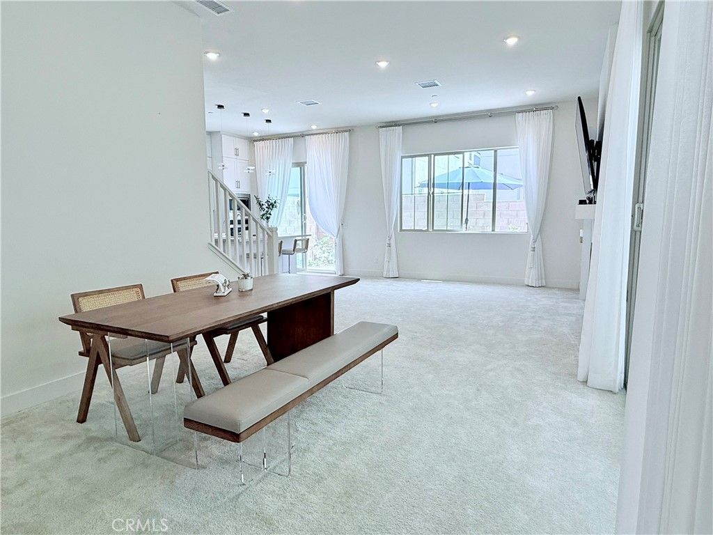 Dining room, Interior, Pendant Lights, Recessed Lighting