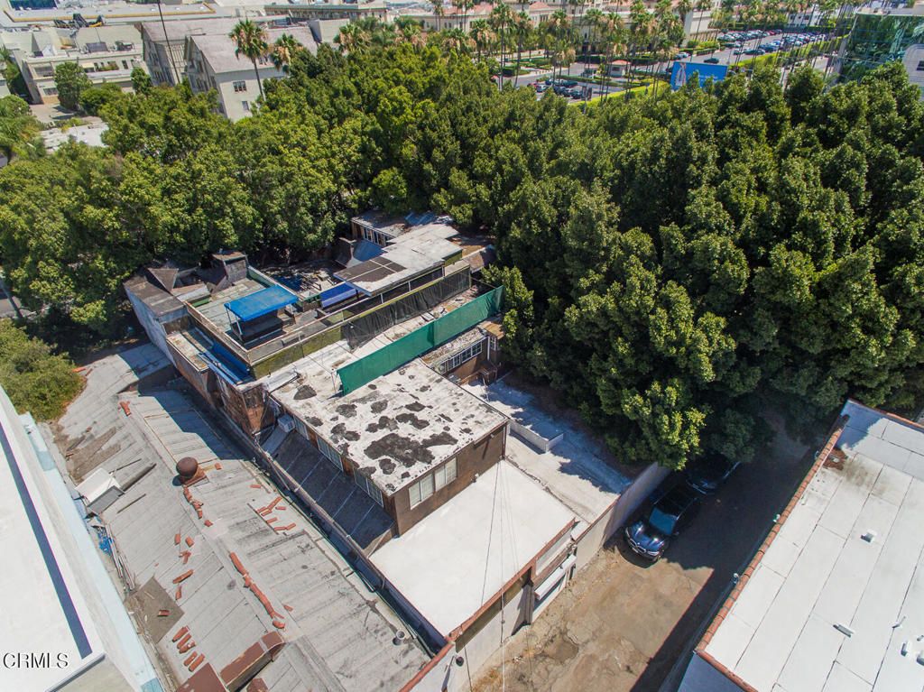 Exterior, Drone
