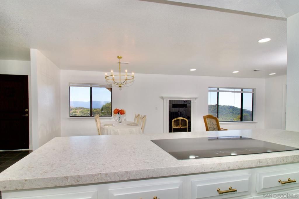 Chandelier, Dining room, Interior, Recessed Lighting, Water