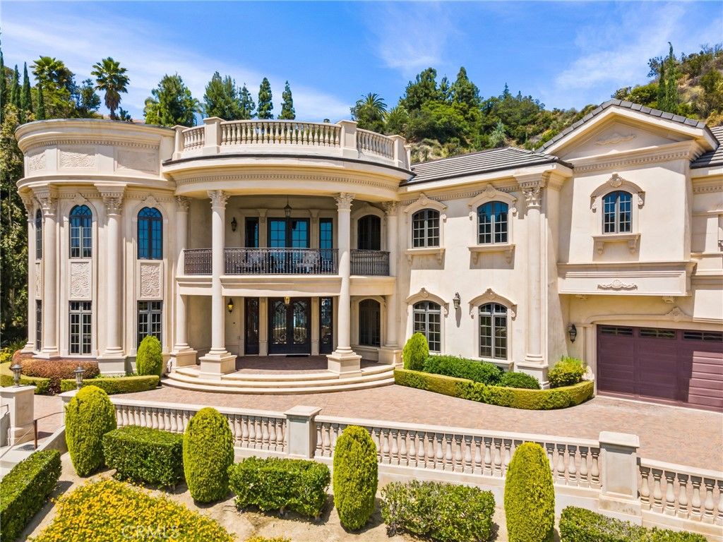 Attached, Exterior, Facade, French Provincial