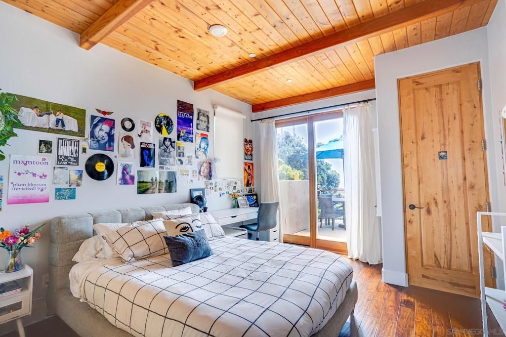 Bedroom, Interior, Recessed Lighting, Wooden Beams, Wooden Ceilings, Wood Texture Flooring