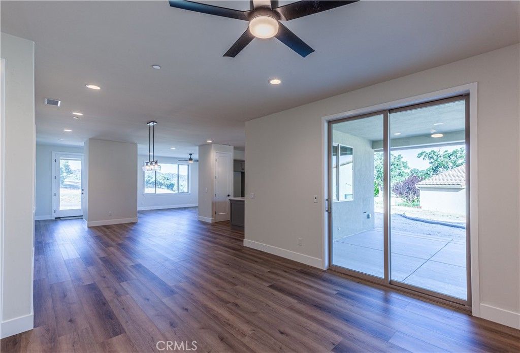 Empty room, Interior, Pendant Lights, Recessed Lighting, Wood Texture Flooring