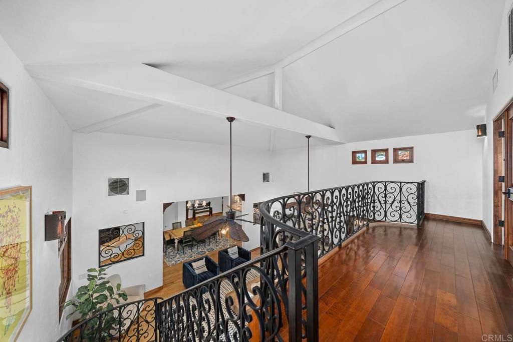 Interior, Pendant Lights, Wood Texture Flooring