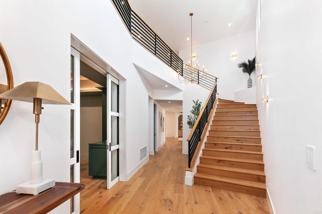 Chandelier, Interior, Recessed Lighting, Wood Texture Flooring