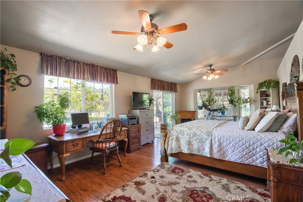 Bedroom, Home Office, Interior, Wood Texture Flooring
