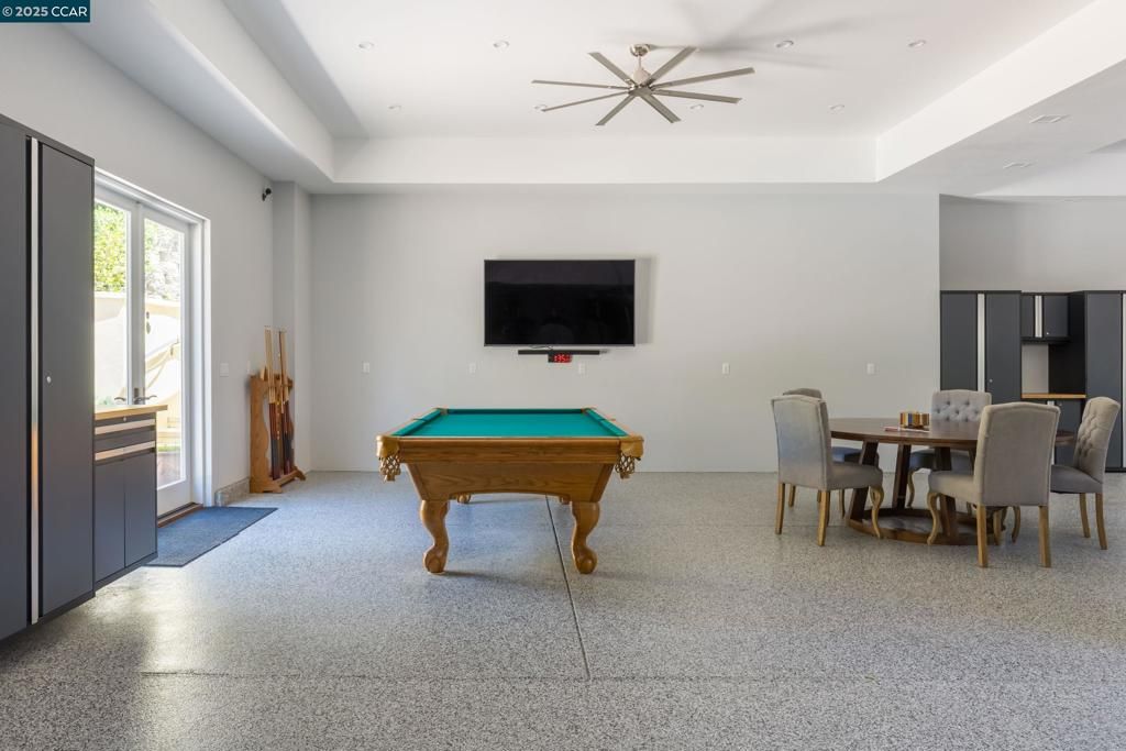 Billiard Table, Dining room, Game Room, Interior, Recessed Lighting