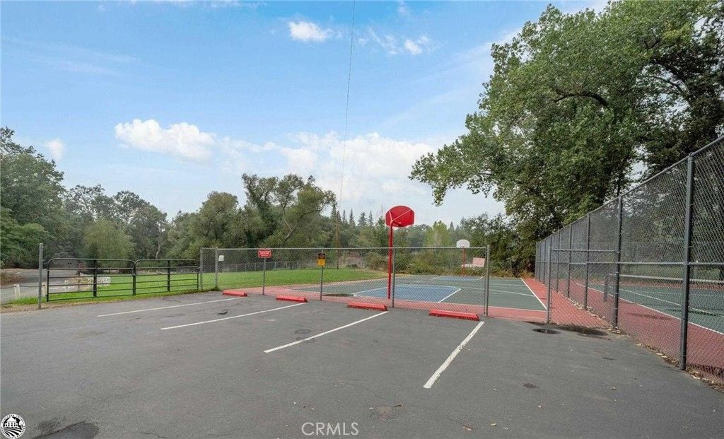 Exterior, Tennis Courts