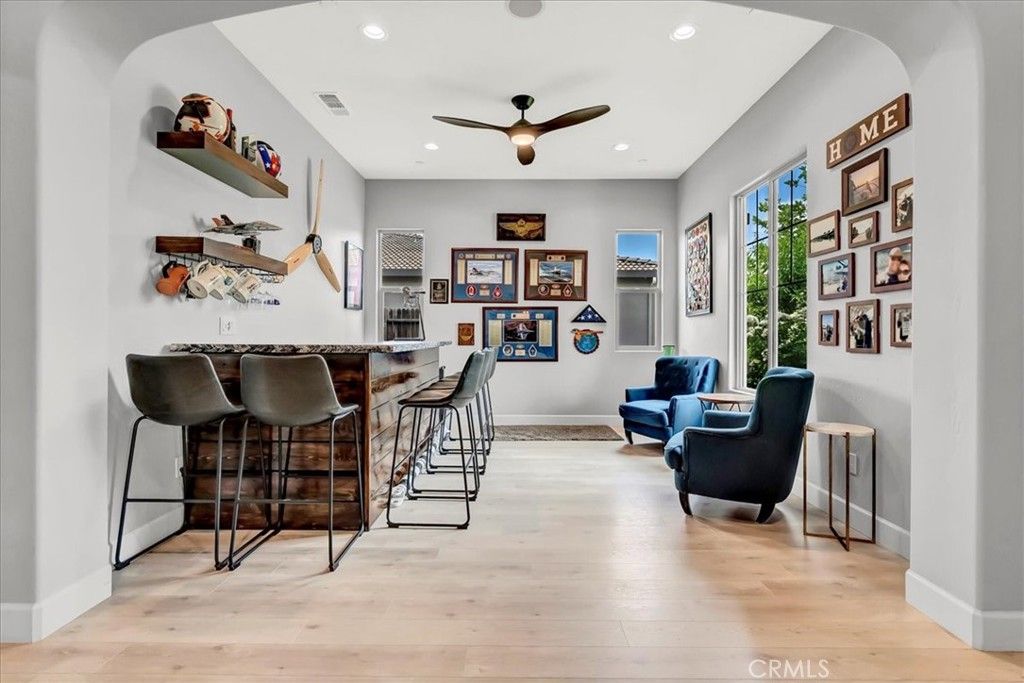 Interior, Recessed Lighting, Wood Texture Flooring