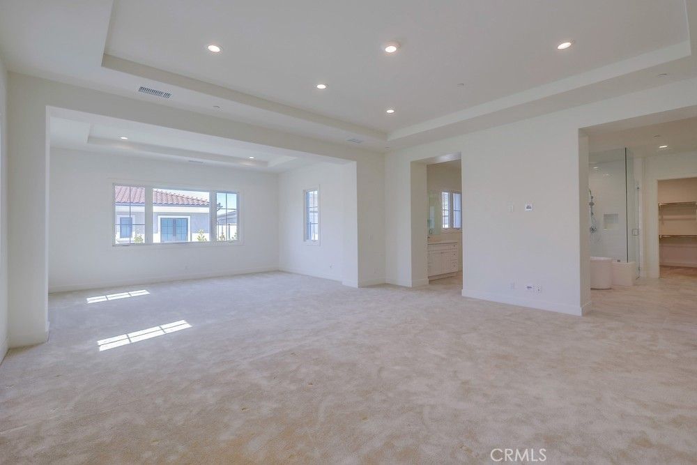 Bathroom, Empty room, Interior, Recessed Lighting