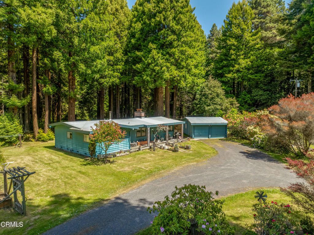 Backyard, Detached Garage, Exterior