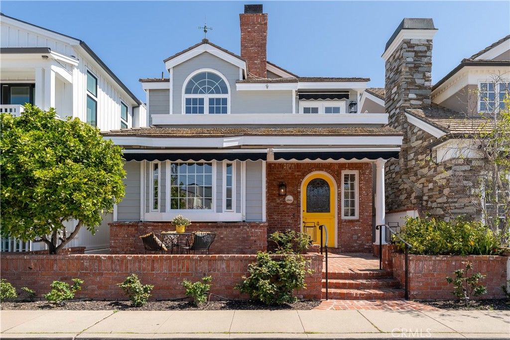 Exterior, Facade, Brick Facade, Queen Anne Victorian