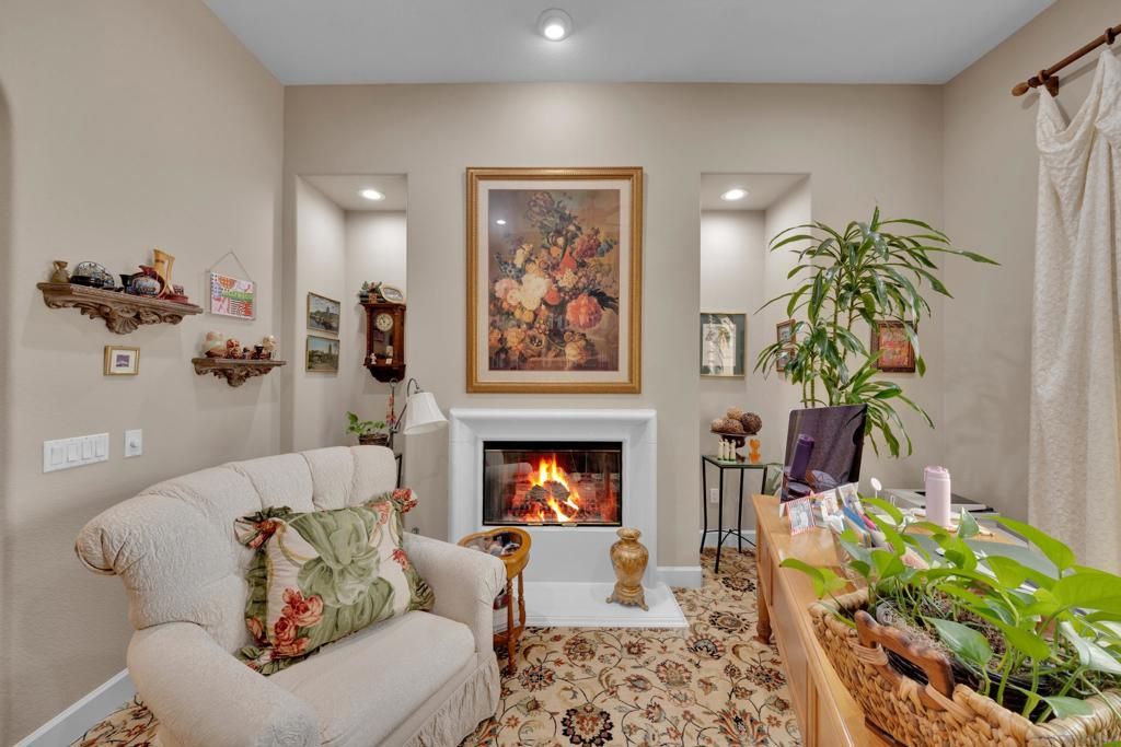 Fireplace, Interior, Living room, Recessed Lighting