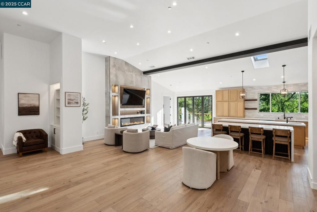 Fireplace, Interior, Living room, Pendant Lights, Recessed Lighting, Wood Texture Flooring
